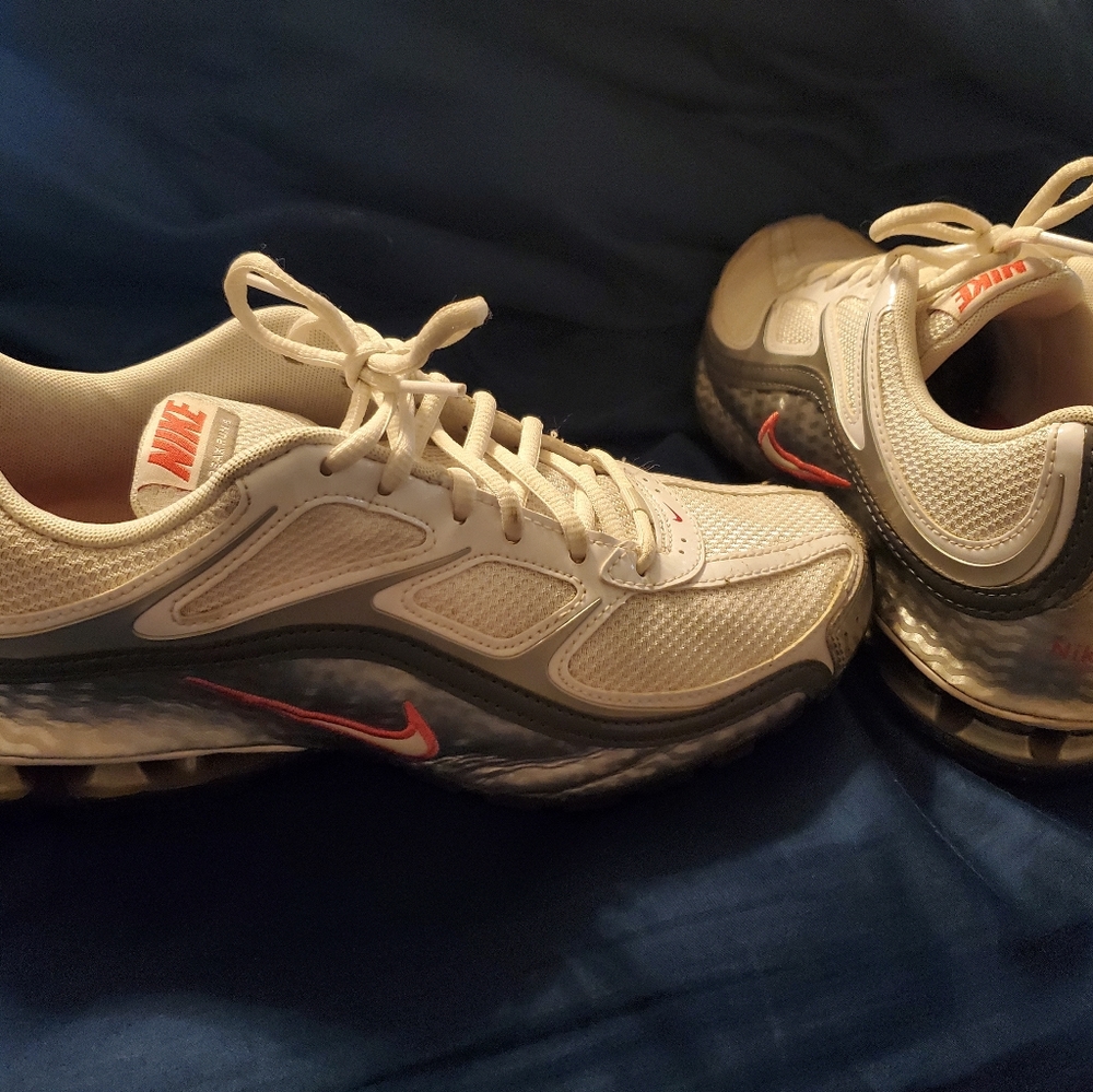 Womens shoes